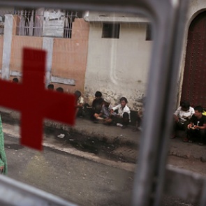Спящего мужчину похоронили заживо на стройке