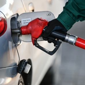 Две трети российских АЗС уличили в обмане покупаталей