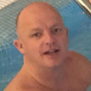 Роберт Паттисон ушел из дома без денег и пропал в российском городе