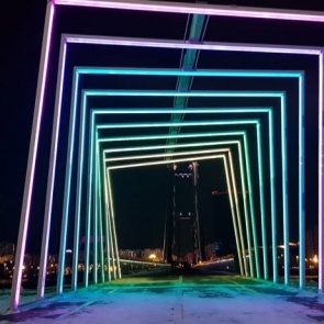 На острове Татышеве установили световую арку