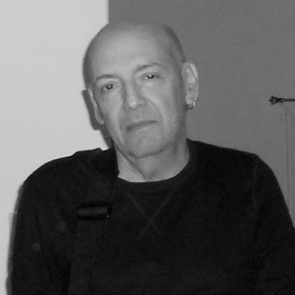 Умер один из басистов The Doors