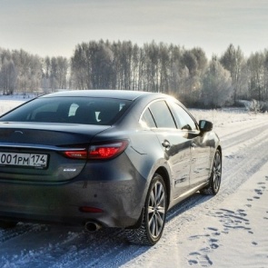 Зимние шины стали обязательными: рассказываем, что ждёт нарушителей