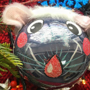 На красноярской фабрике игрушек создали коллекцию с символами 2020 года