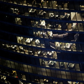 Россиянам приготовились повысить зарплаты