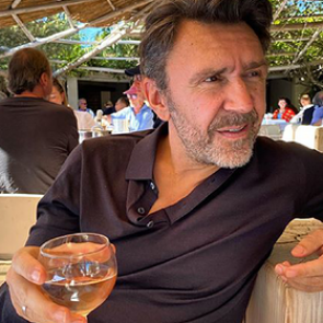 Шнуров высмеял отстранение России от международных соревнований