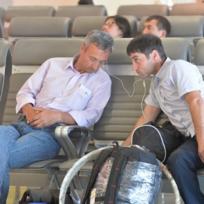 Курить разрешается: депутаты вернули курилки в аэропорты