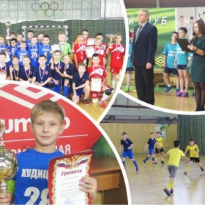 Юные футболисты из Хакасии поблагодарили мэра Ачинска Илая Ахметова за неоценимый вклад в развитие спорта среди подрастающего поколения