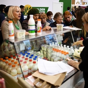 Названы регионы России с самыми большими тратами на еду