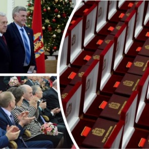 Александр Усс лично вручил Сергею Никитину юбилейный почетный знак "85 лет Красноярскому краю"