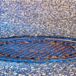 Красноярец снял чугунные крышки с шести колодцев и получил срок