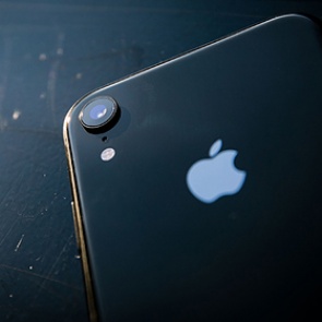 Названы самые продаваемые смартфоны в мире