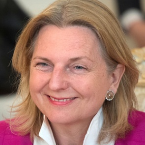 Бывшую главу МИД Австрии разочаровало нежелание Европы поддержать Путина