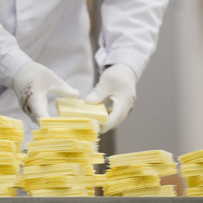 Назван лучший плавленый сыр