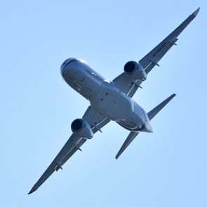 Вылетевший из Шереметьево SSJ-100 вернулся в аэропорт