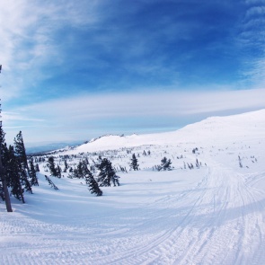 В Шерегеше лыжник получил на склоне смертельную травму