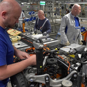 Главная экономика Европы едва избежала падения