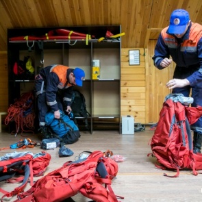 Туристка сломала ногу на Торгашинском хребте и ждала эвакуации