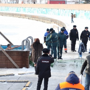 Полиция: крещенские купания в Красноярском крае прошли без нарушений