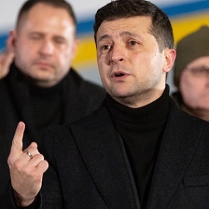 Зеленский высказался о переименовании украинских улиц в честь националистов