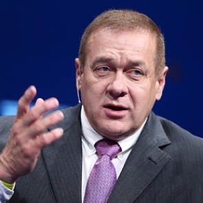 Центробанки назвали создателями финансовой пирамиды