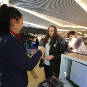 В аэропорту Красноярска усилили контроль из-за китайского коронавируса. От него умерли уже девять человек