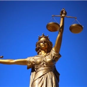 Красноярка засудила соседа за потоп в квартире