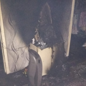 Под Шарыпово в пожаре погибла молодая семья из трех человек