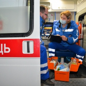 В Новосибирске на людей обрушилась крыша кафе, есть погибшие