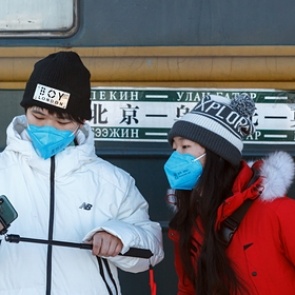 Россиянам настоятельно рекомендовали отказаться от поездок в Китай