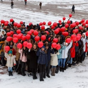 «Подари любовь»: ачинская молодежь построит большое сердце на площади ДК