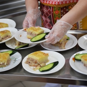 Обеды российских школьников восхитили журналистку