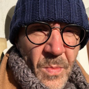 «Ждут когда случатся трупы»: Сергей Шнуров посвятил стихотворение проблеме черного неба в Красноярске