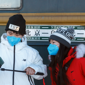 Мишустин временно запретил китайцам въезд в Россию