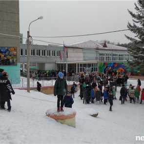 «Не выплатят задолженность — детей будет ждать патологоанатом»: в Красноярске сообщили о минировании школ