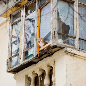 На самом он не ваш: что в Красноярске нельзя делать с балконом