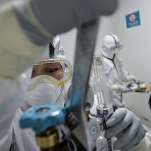 Китаю предрекли вторую волну эпидемии коронавируса