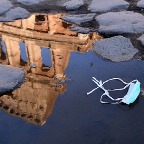 В Италии закроют почти все магазины