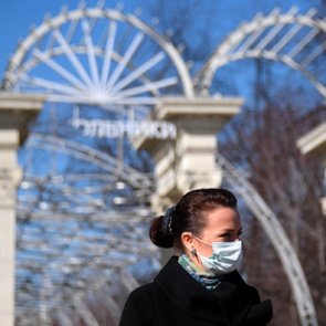 Россиян перестанут задерживать за мелкие правонарушения из-за коронавируса