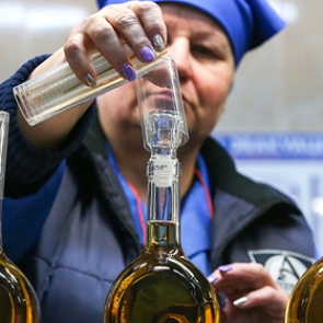 Минпромторг попросил не лишать россиян спиртного