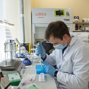 Российские вирусологи предупредили о некрозе мозга из-за коронавируса