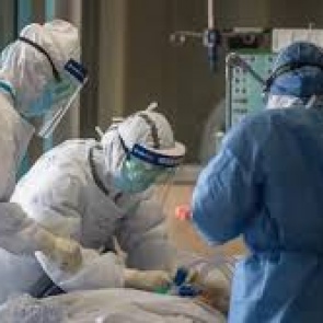 Преподавателей и студентов медицинских вузов привлекут к лечению больных коронавирусом