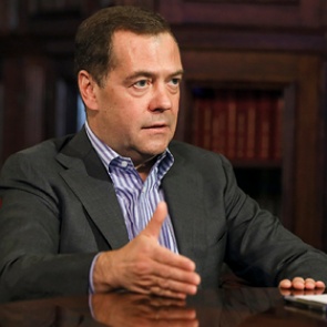 Медведев допустил ужесточение мер из-за тревожной ситуации с коронавирусом