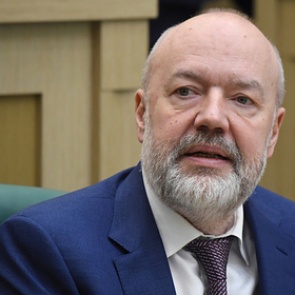 Право на сбор яблок с соседского дерева задумали прописать в законе