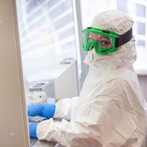 Режим самоизоляции в России планируют продлить на майские праздники