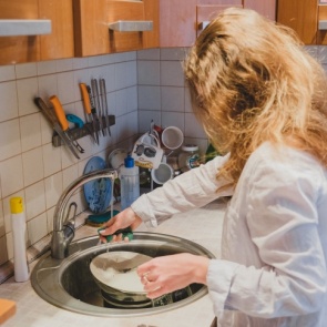 Пока все дома: как коронавирус увеличит «коммуналку» из-за самоизоляции