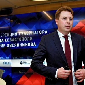 Мишустин уволил обматерившего людей в аэропорту замминистра