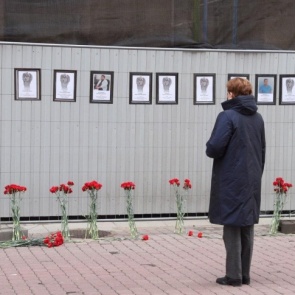 В Петербурге появилась стена памяти медиков, погибших во время пандемии