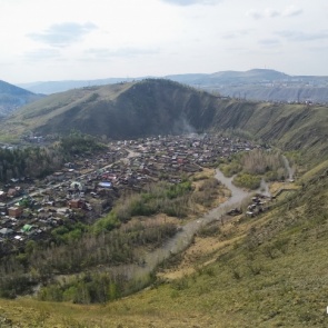 Погода на короткую рабочую неделю: в окрестностях города еще выпадет снег, а к 9 мая придет летняя жара