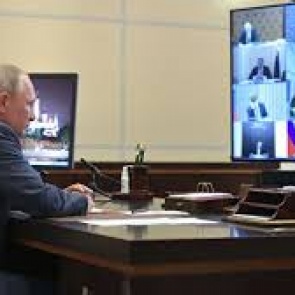 Сегодня Путин проведет совещание о ситуации с коронавирусом и перспективах отмены ограничений