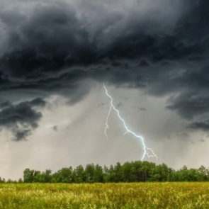 Синоптики снова обещают штормовой ветер